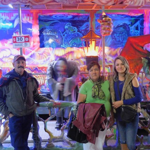 Meet your Posher, Claudia - Picture 1 of 1